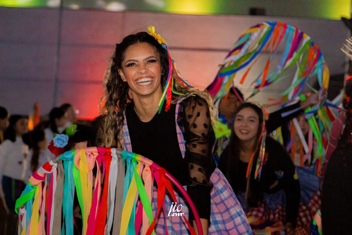 Segunda noite da festa junina da Liga SP reúne escolas de samba, quadrilhas e shows na Fábrica do Samba