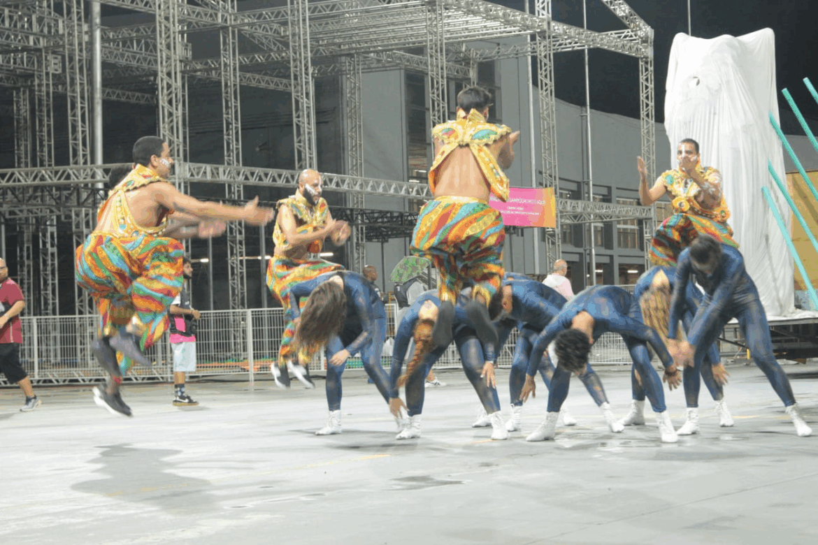 Uirapuru da Mooca, Mancha Verde e Império de Casa Verde abriram fim de semana de ensaios técnicos no Anhembi