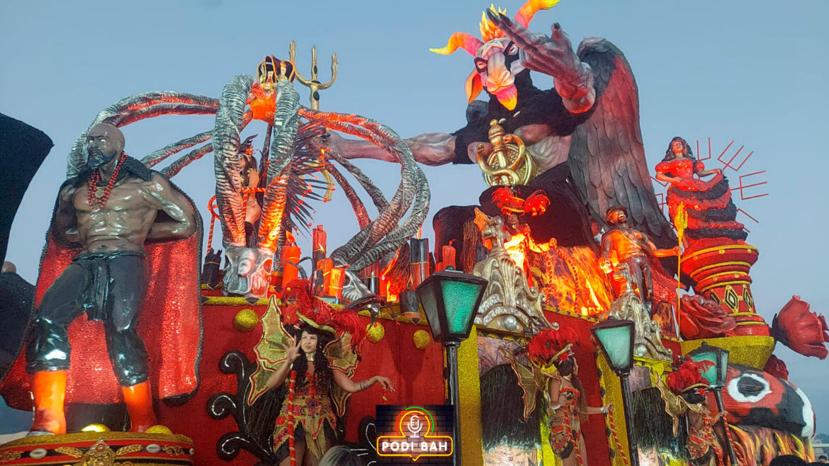 Fidalgos e Aristocratas encerra o Carnaval 2026 de Porto Alegre com desfile impactante e luxuoso sobre Patuás.